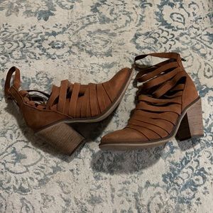 Free People brown leather boots size 39